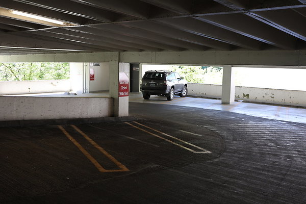 Crown Plaza Garage 024