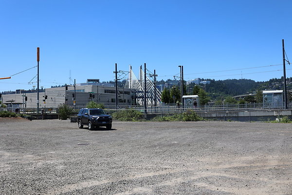 OMSI Streetcar Lot 003