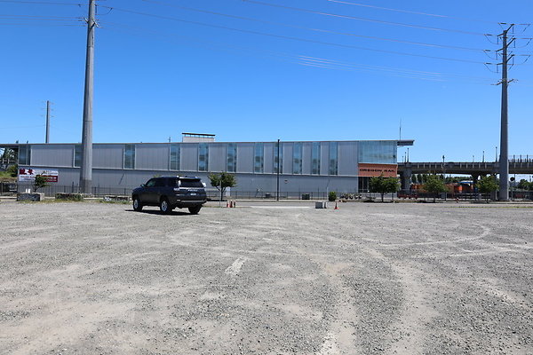 OMSI Streetcar Lot 031