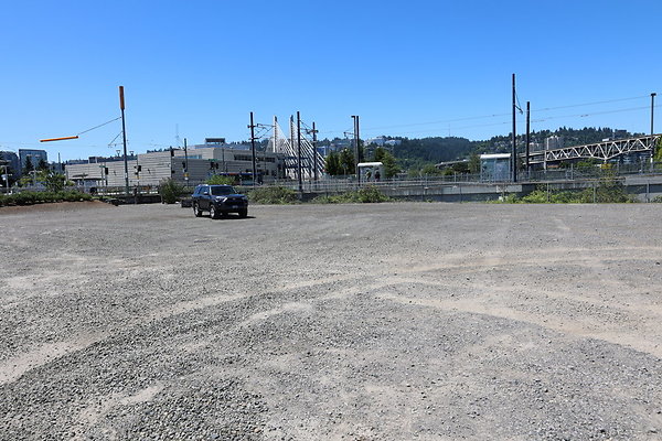 OMSI Streetcar Lot 002