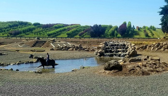 25 Mount Hood Center 30 Minutes