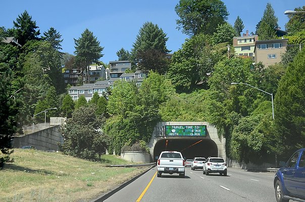 1024px-East portal of westbound Vista Ridge Tunnel in 2019