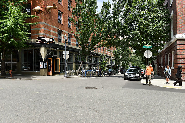 83 NEW SW Salmon At SW 9th