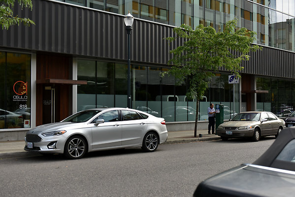 39  NW Marshall At NW Station