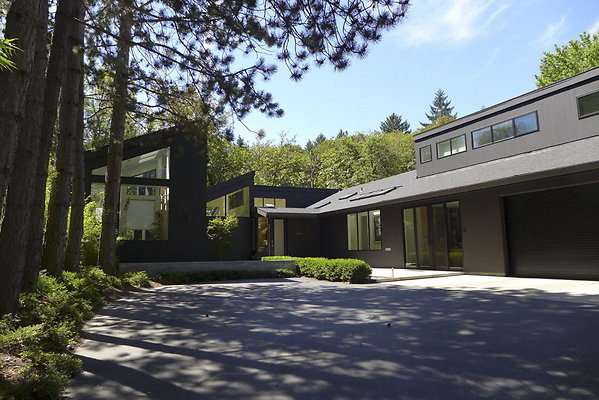 08 3940 NW Raleigh St