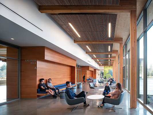 Hillsboro-Hidden-Creek-Community-Center-Lounge-Space-Opsis-Architecture