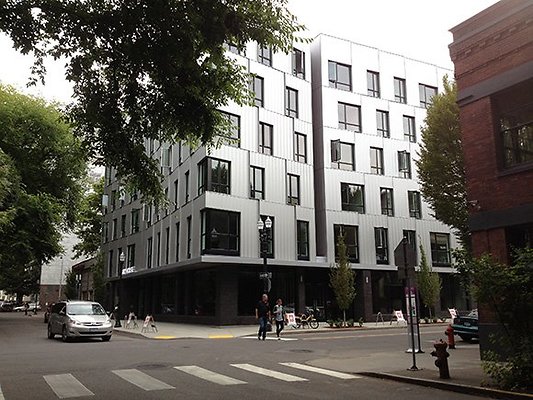 arthouse-9.2013.width-600