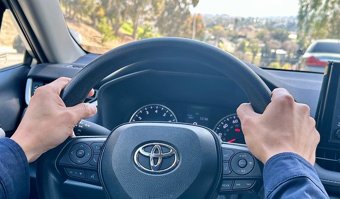 Hand model Oliver Udom 6