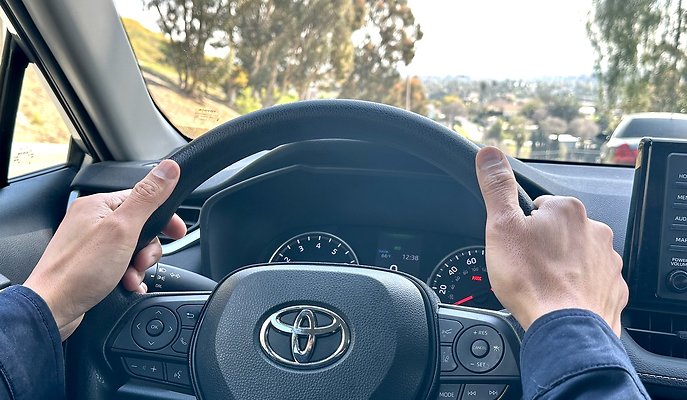 Hand model Oliver Udom 7