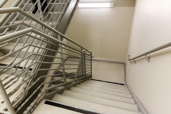 LAPLAZA-142 0 LAPLAZA-142 0