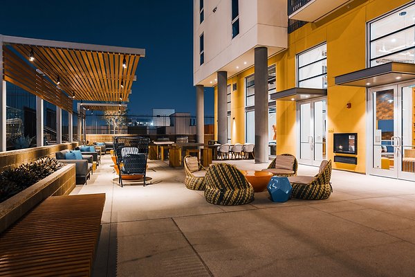 LAPLAZA-NIGHT-8 0 LAPLAZA-NIGHT-8 0