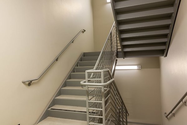 LAPLAZA-143 0 LAPLAZA-143 0