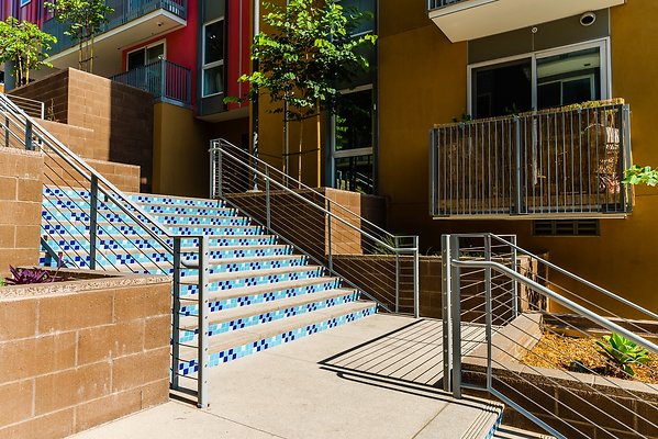 LAPLAZA-28 0 LAPLAZA-28 0