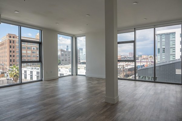 02 Amp Lofts RENEE504