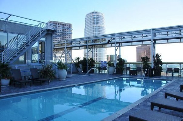 35 UN 8924LA 35 UN 8924LA