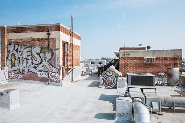 71 Imperial Art DTLA Rooftop 1