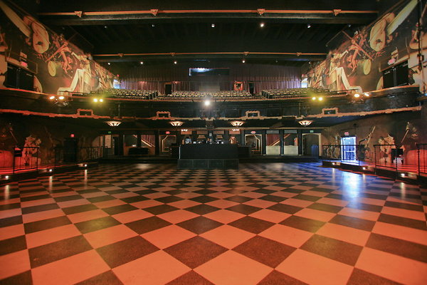 Main Room2 1 x Main Room2 1 x