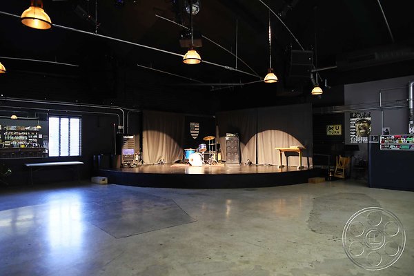 29 Image Theatre 13 29 Image Theatre 13