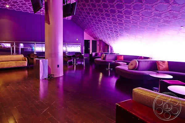 club-15-32 club-15-32