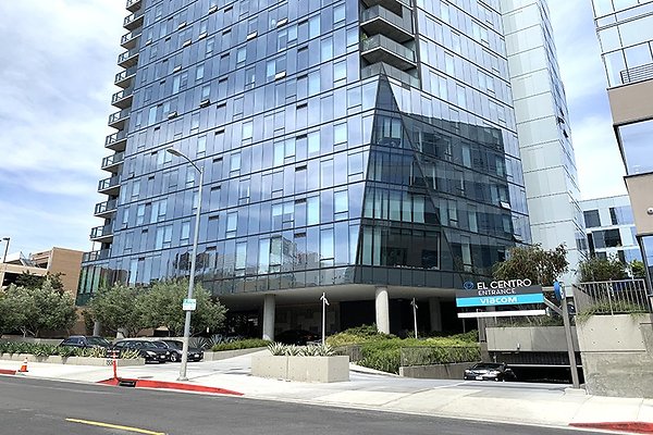 Z 08 Columbia Square LP Z 08 Columbia Square LP