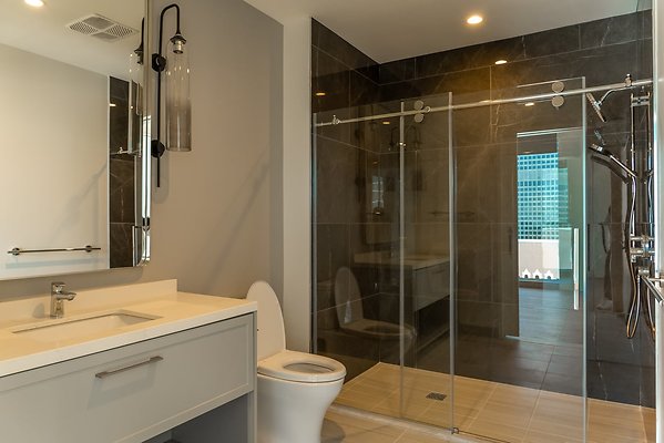 RENEE999-18 RENEE999-18