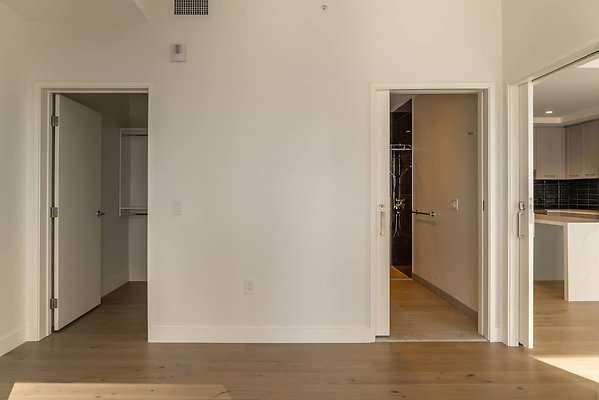 RENEE999-17 RENEE999-17