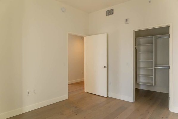 RENEE999-30 RENEE999-30