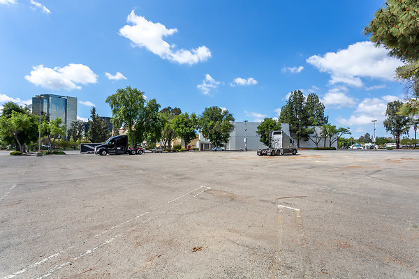 6100-WoodlandHills-00250 6100-WoodlandHills-00250