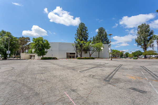 6100-WoodlandHills-00253 6100-WoodlandHills-00253