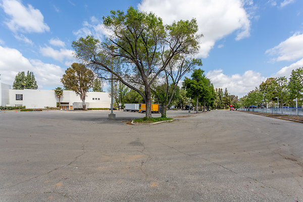 6100-WoodlandHills-00257 6100-WoodlandHills-00257