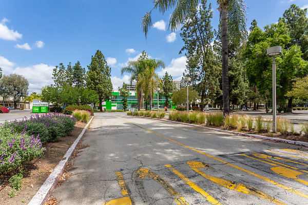 6100-WoodlandHills-00284 6100-WoodlandHills-00284