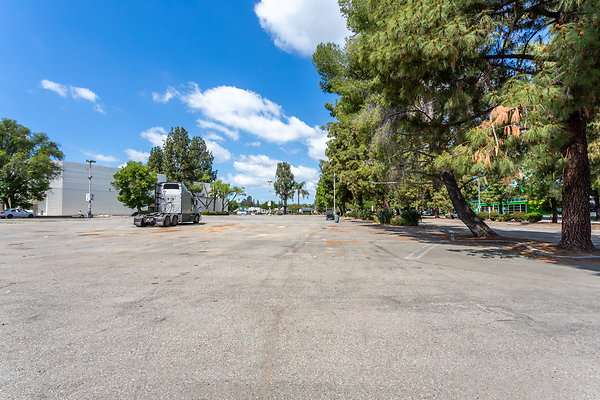 6100-WoodlandHills-00252 6100-WoodlandHills-00252