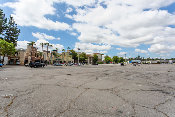 6100-WoodlandHills-00281 6100-WoodlandHills-00281