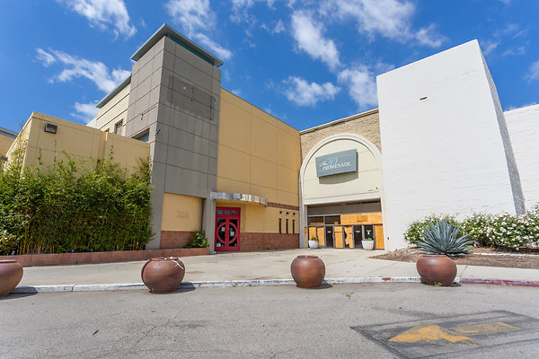 6100-WoodlandHills-00258 6100-WoodlandHills-00258