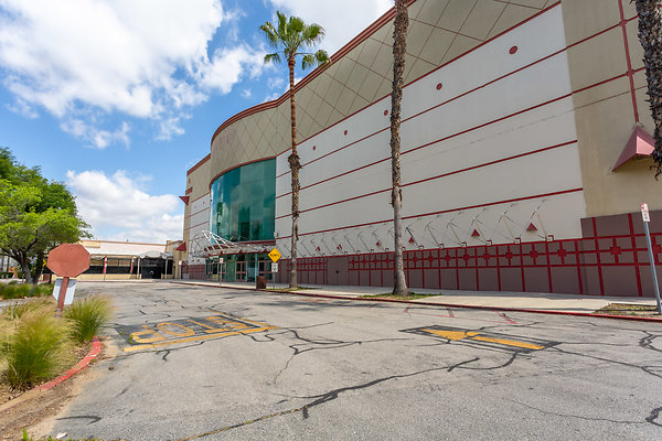 6100-WoodlandHills-00270 6100-WoodlandHills-00270