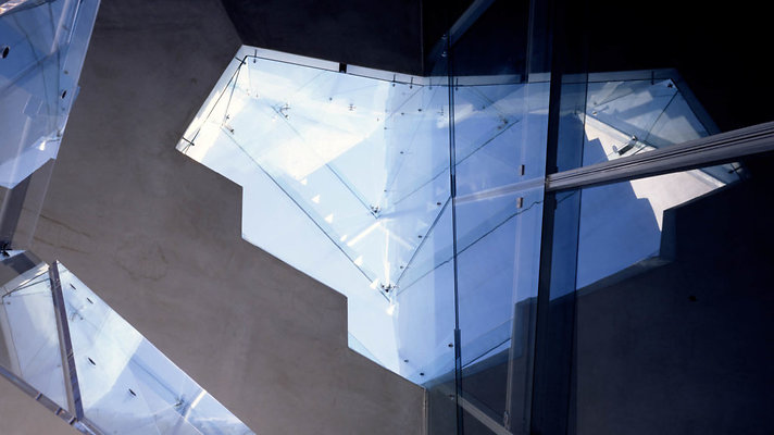 BEE PI 013 TB-1024x575