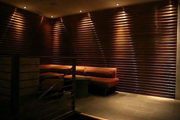 UNIVERSAL-4221-HW-28 UNIVERSAL-4221-HW-28