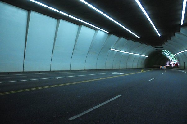 002a 2nd St. Tunnel 04