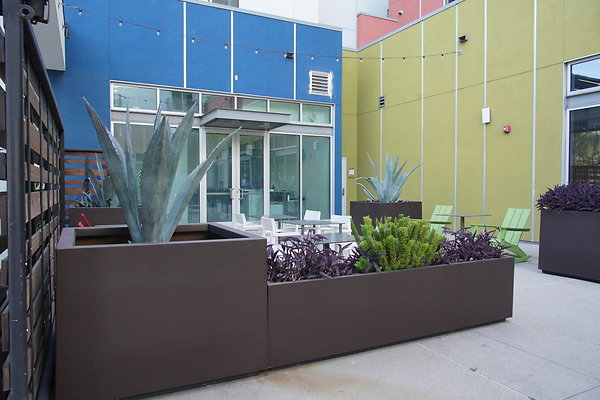 LA-plaza-village-026