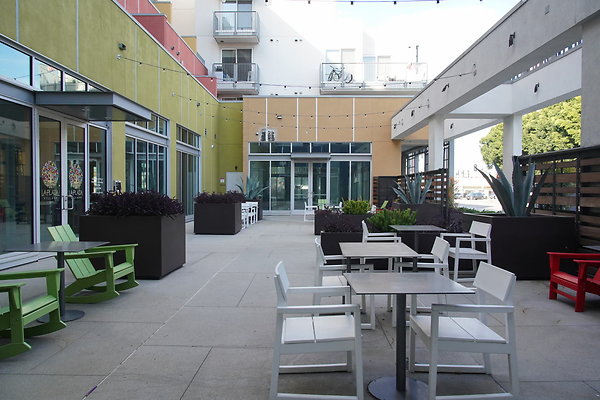 LA-plaza-village-032