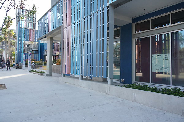 LA-plaza-village-056