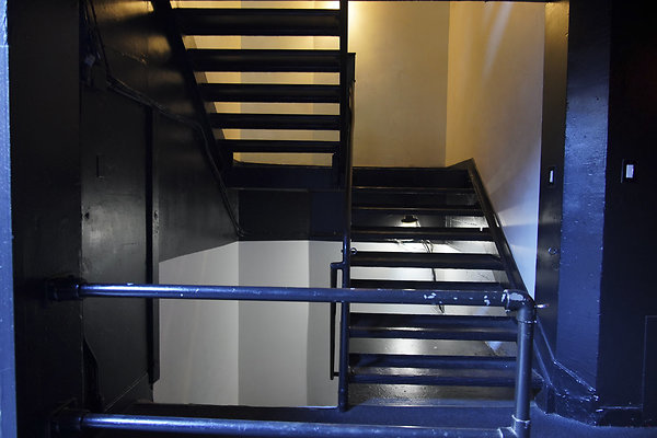 avalon-2025-049 avalon-2025-049