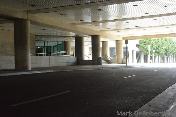 01 LA Convention Drop Off