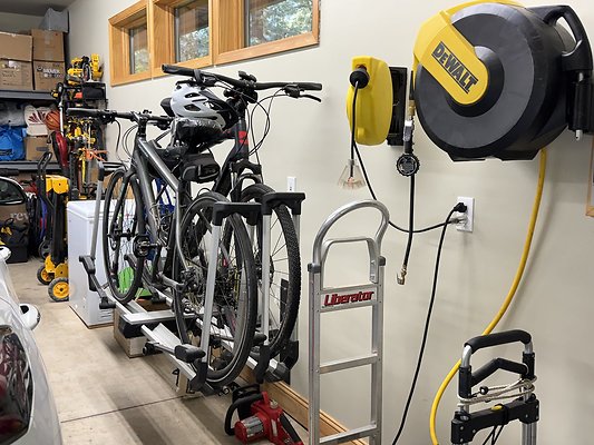 8.13 Chess Family Furniture flipper house SE Jackson Park 07 8.13 Chess Family Furniture flipper house SE Jackson Park 07