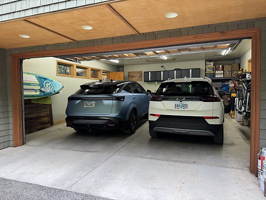 8.13 Chess Family Furniture flipper house SE Jackson Park 036 8.13 Chess Family Furniture flipper house SE Jackson Park 036