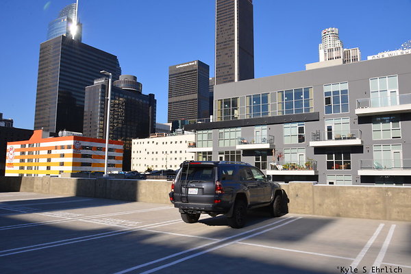 003 812 Grand Parking