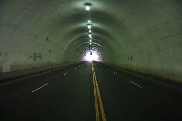 008  2nd St. Tunnel 09