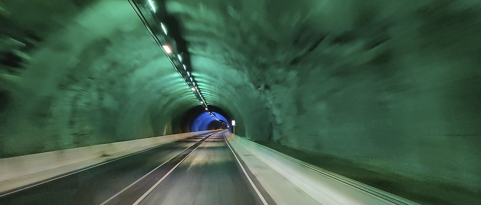 Eysturoy Tunnel 005