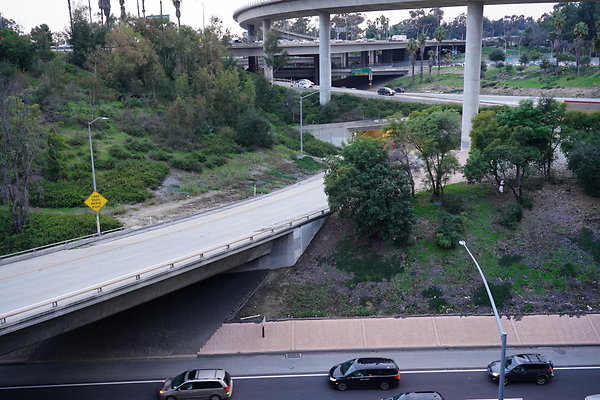 02 210WB-710SB-Entrance-Maple-Ave-POV